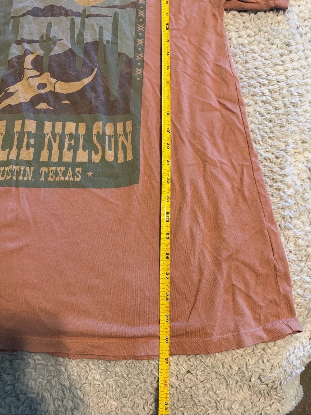 Daydreamer Willie Nelson Tee - Picture 3 of 5